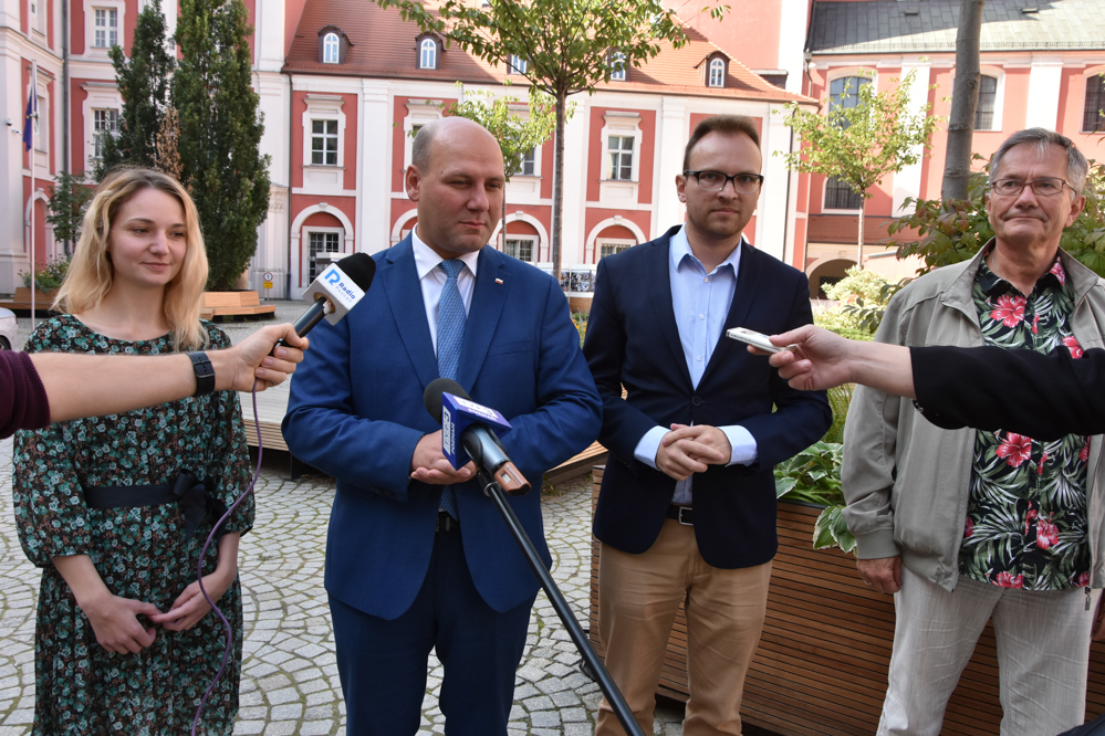 PiS chce stypendiów dla białoruskich studentów - Wojtek Wardejn