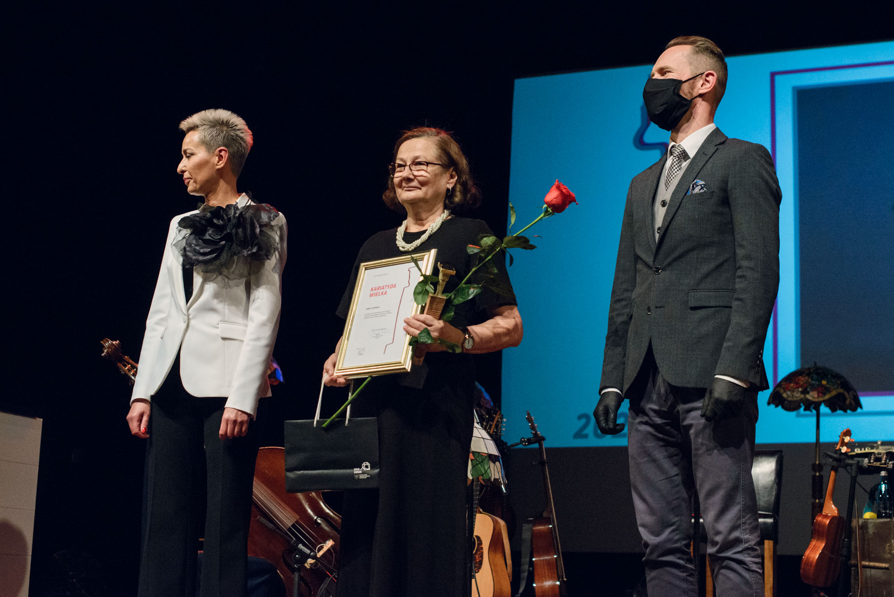 Kariatydy konin - www.ckis.konin.pl/J.Graszk-Łojewska