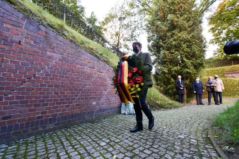 Ambasador Niemiec Arndt Freytag von Loringhoven w forcie vii - Wojtek Wardejn