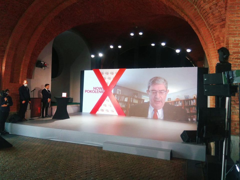  George Weigel odznaczony medalem "Odwaga i Wiarygodność" - FB: Polska Wielki Projekt