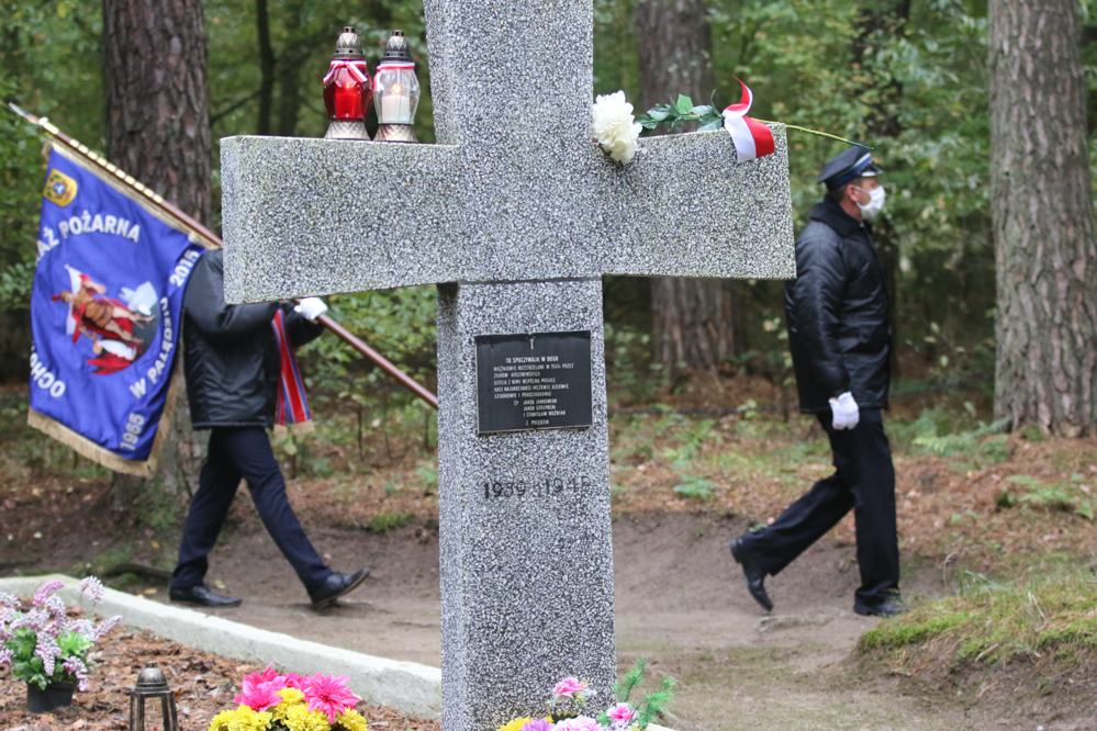Stowarzyszenie Polskich Ofiar Obozów Koncentracyjnych przemarsz szlakiem pamięci  - Leon Bielewicz