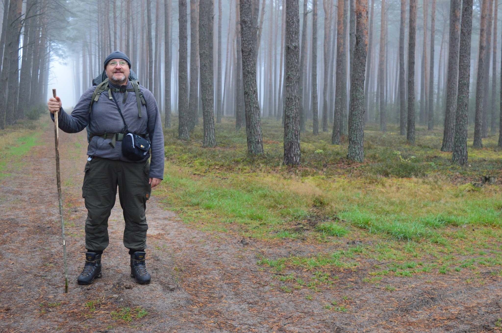 piotr żelażewski przemierza puszczę notecką  - Roman Tomczak z Nadleśnictwa Sieraków