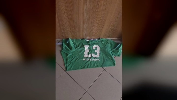 koszulka legii komisariat poznań  - Screen: Polsat News