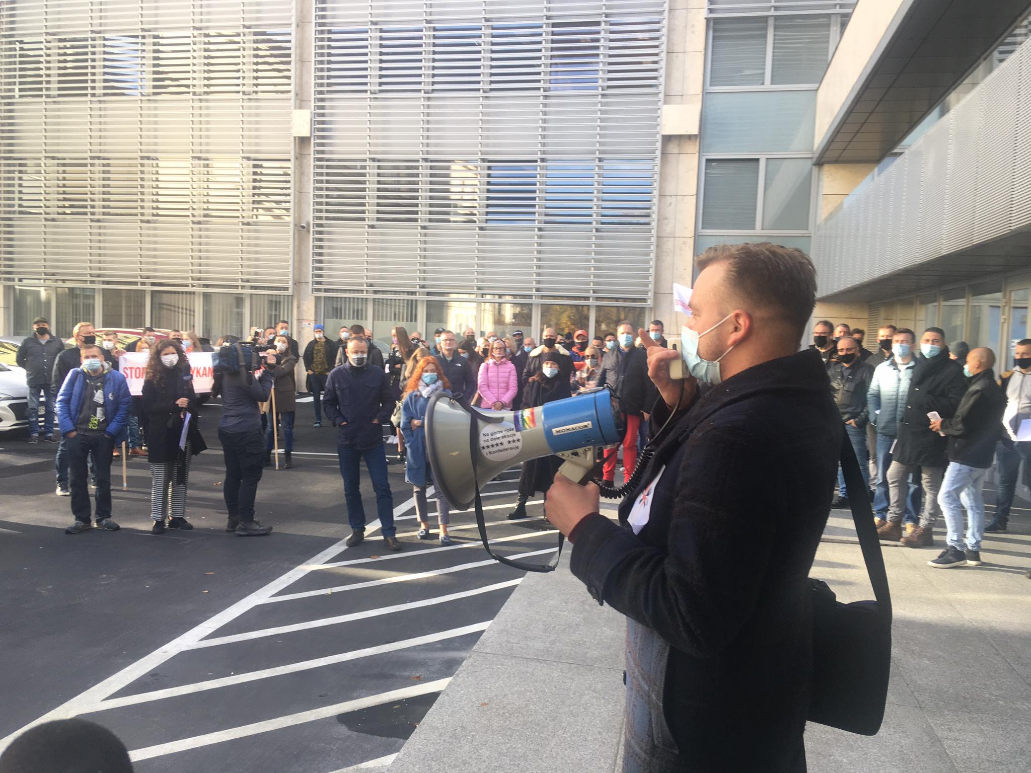 Branża gastronomiczna protestowała przed Urzędem Wojewódzkim  - Jacek Butlewski