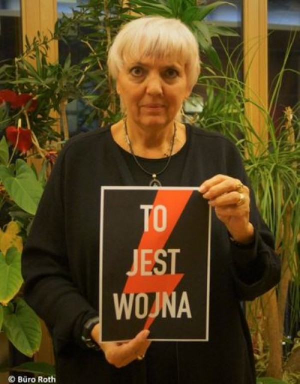 claudia roth  - FB: Claudia Roth