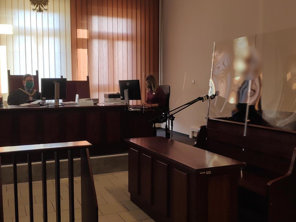 sprawa salonu kosmetycznego z piły - Przemysław Stochaj