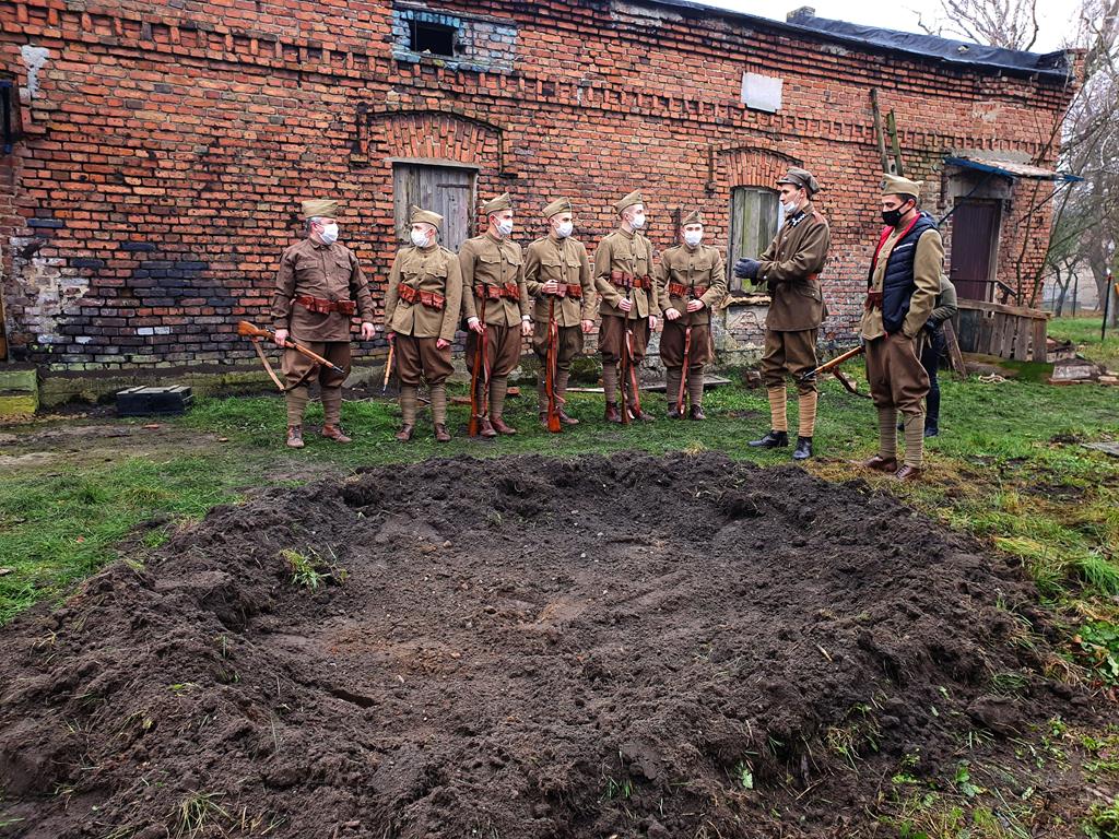 film o boju pod zadwórzem dominowo - Studio Historyczne Huzar