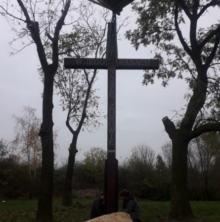 krzyż w intencji wybawienia od pandemii gostyń święta góra  - www.gostyn.icech.pl