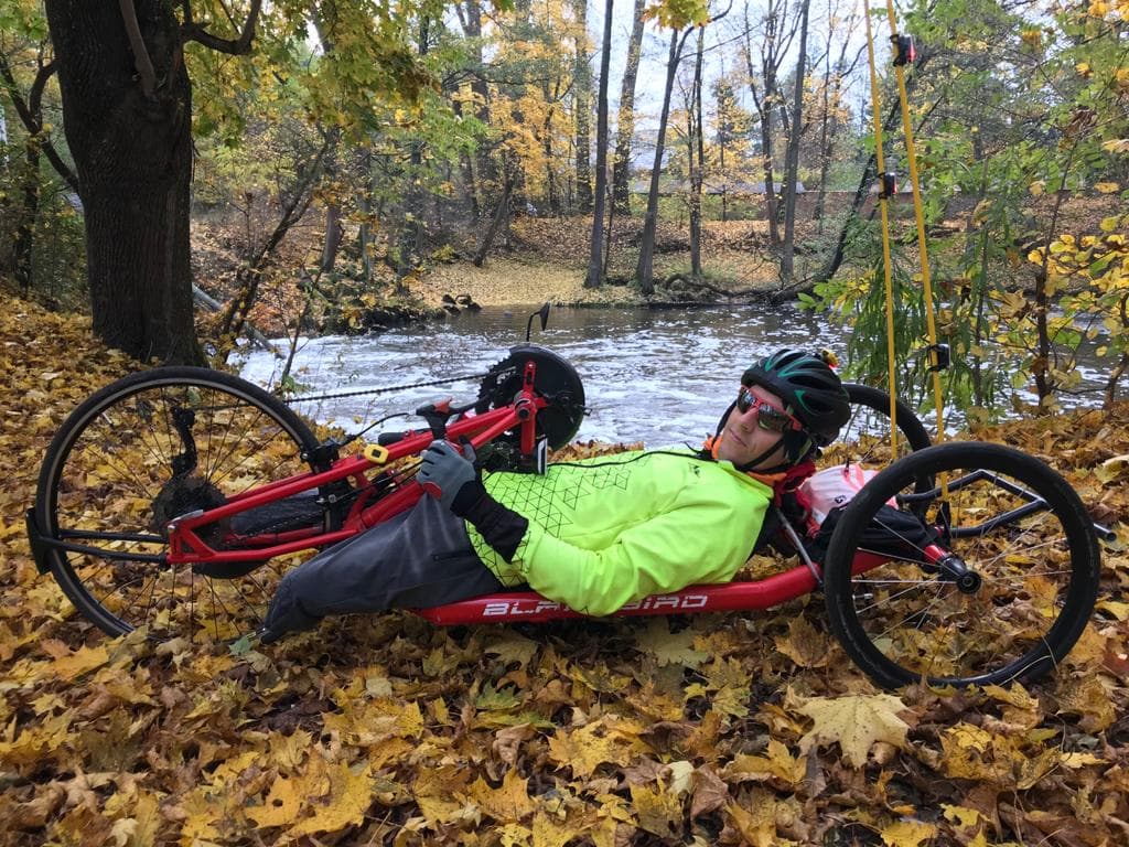 mat. prasowy fundacji "Podaj Dalej"