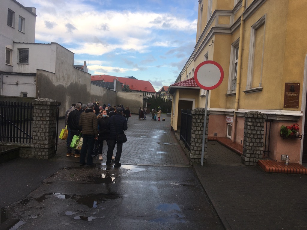 caritas paczki dla samotnych gniezno gniezno wigilia  - Rafał Muniak