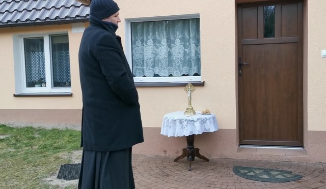 ksiądz daniel wachowiak kolęda piłka - ks. Daniel Wachowiak