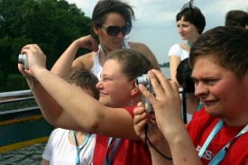 Niepełnosprawni intelektualnie fotografują