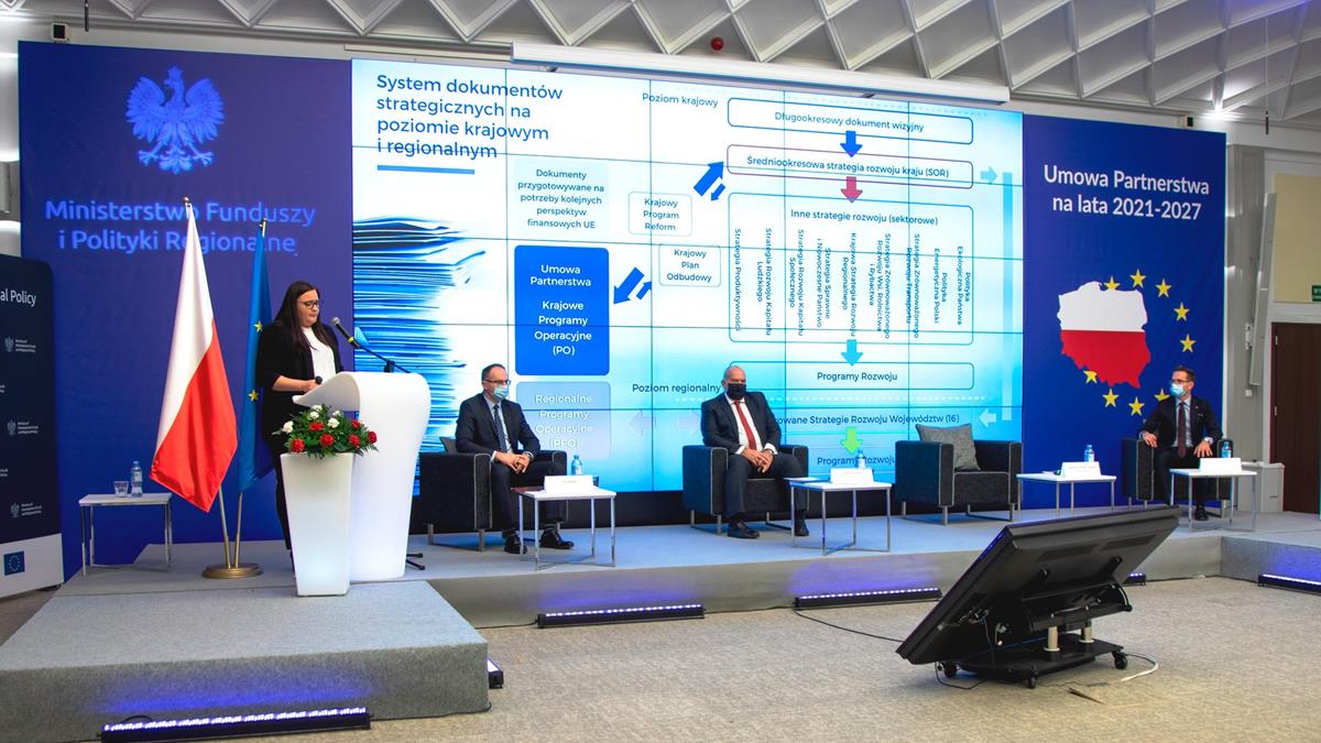 wiceminister funduszy i polityki regionalnej Małgorzata Jarosińska-Jedynak - MFiPR - Twitter