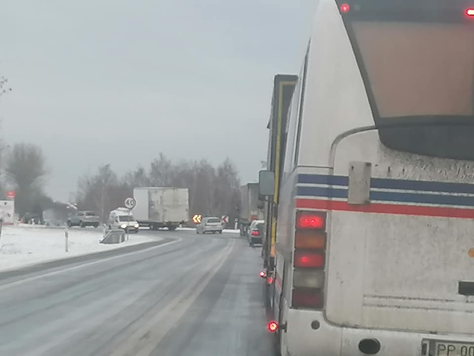 korki piła śnieg -  Wasze Media 