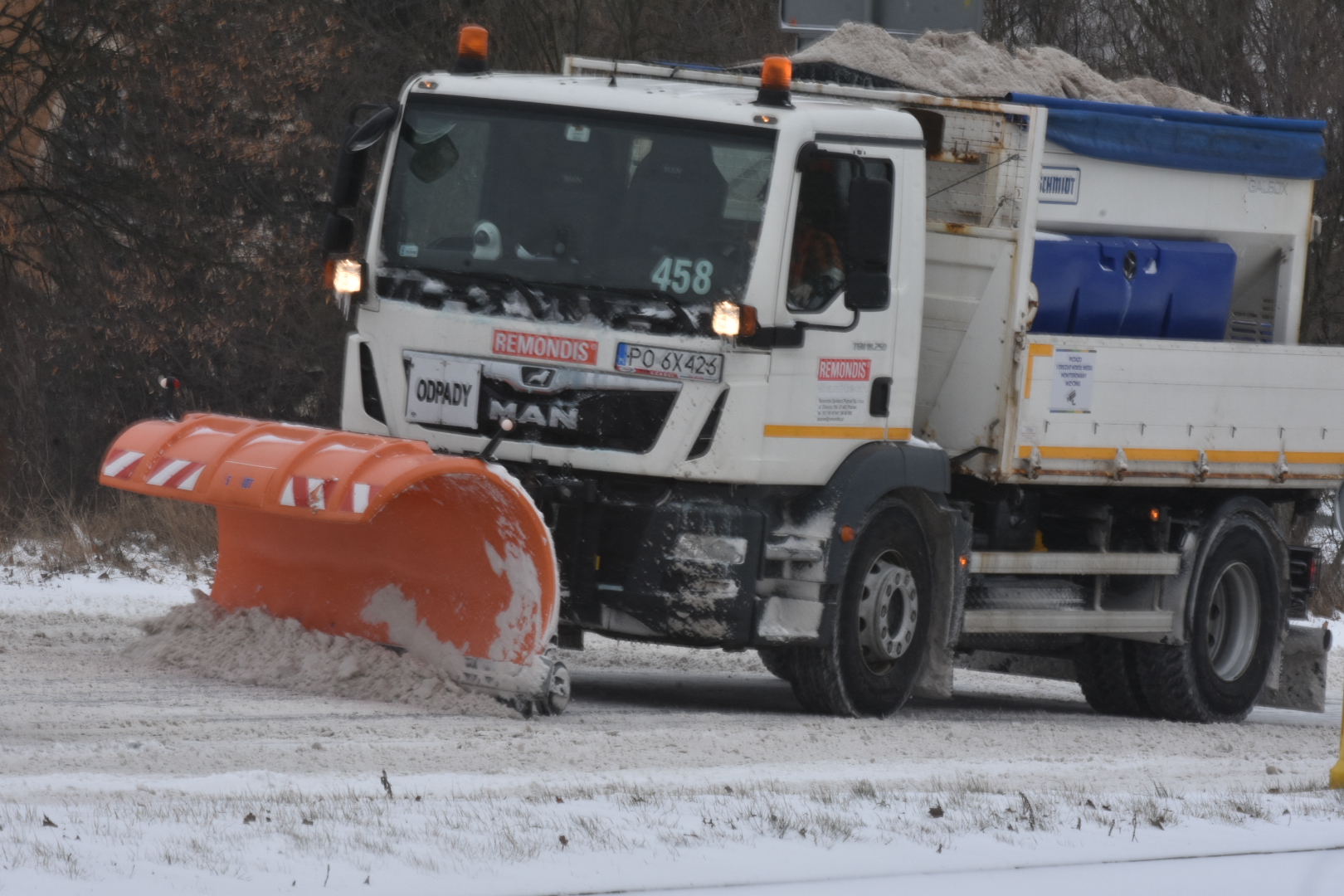 piaskarka odśnieżanie dróg poznań - Wojtek Wardejn