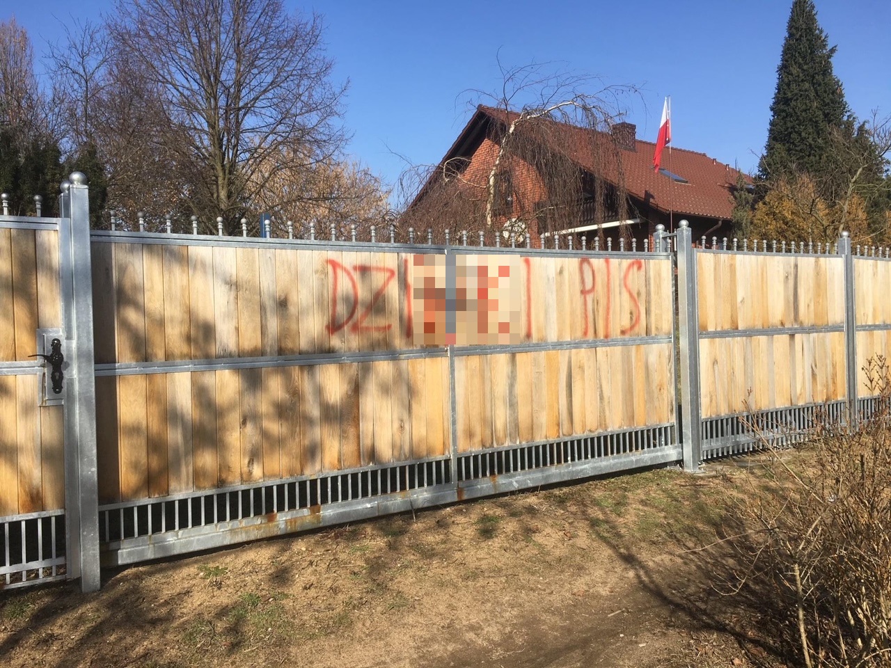 oborniki radny pis płot ogrodzenie hasła obraźliwe - Wiesław Bartkowiak