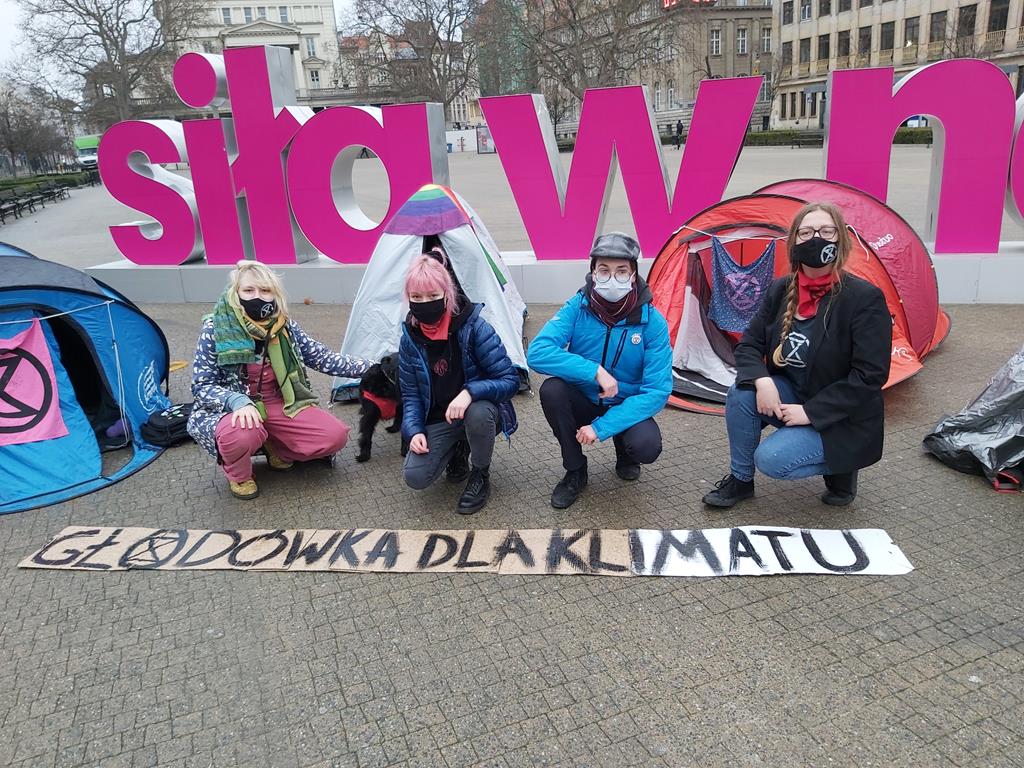  Extintion Rebelion Poznań protest plac wolności - Krzysztof Polasik