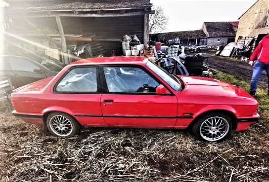 dziupla samochodowa szamotuły  - KPP Szamotuły