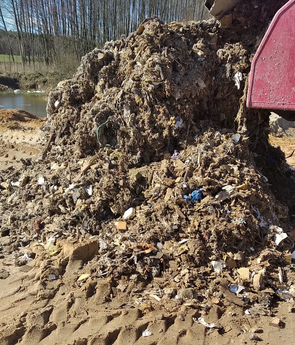 Nielegalne wysypisko na terenie byłej kopalni miłostowo - Grzegorz Korpik