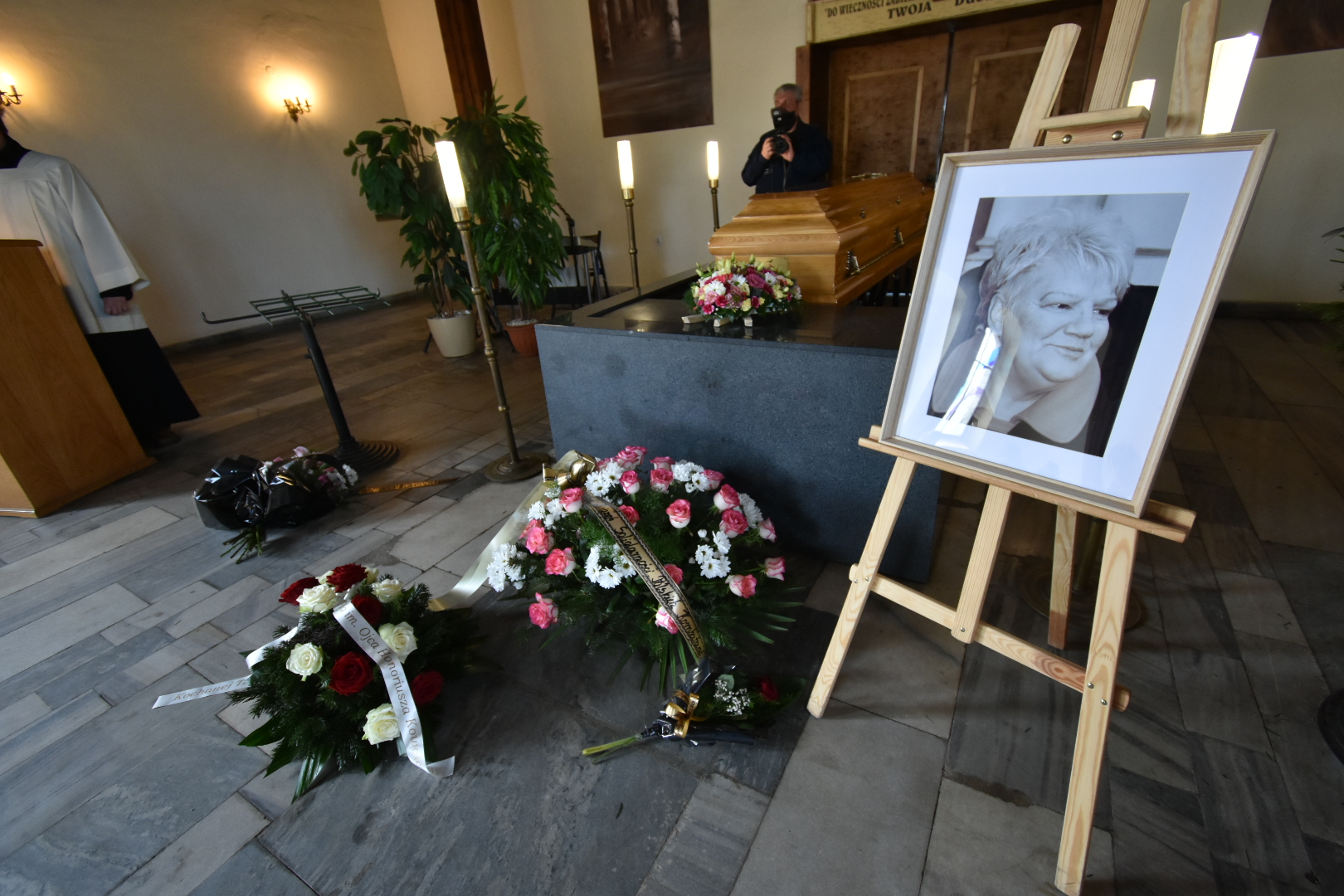 Pogrzeb teresy majchrzak  - Wojtek Wardejn