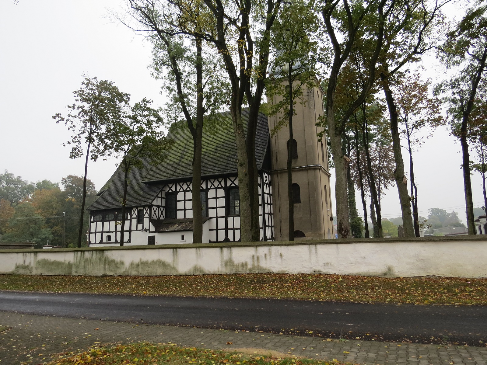 kościół oporowo - Parafia pw. NMP Niepokalanie Poczętej w Oporowie