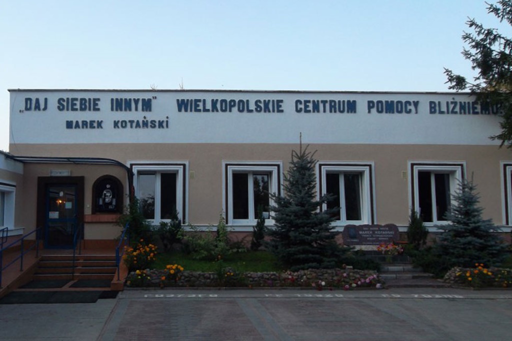 budynek dla bezdomnych słupia - WUW