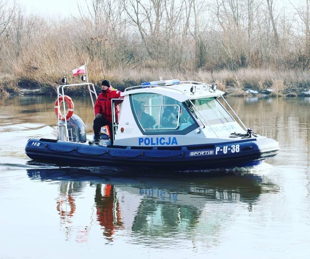 poszukiwania warta policja wodna - TT: Andrzej Borowiak