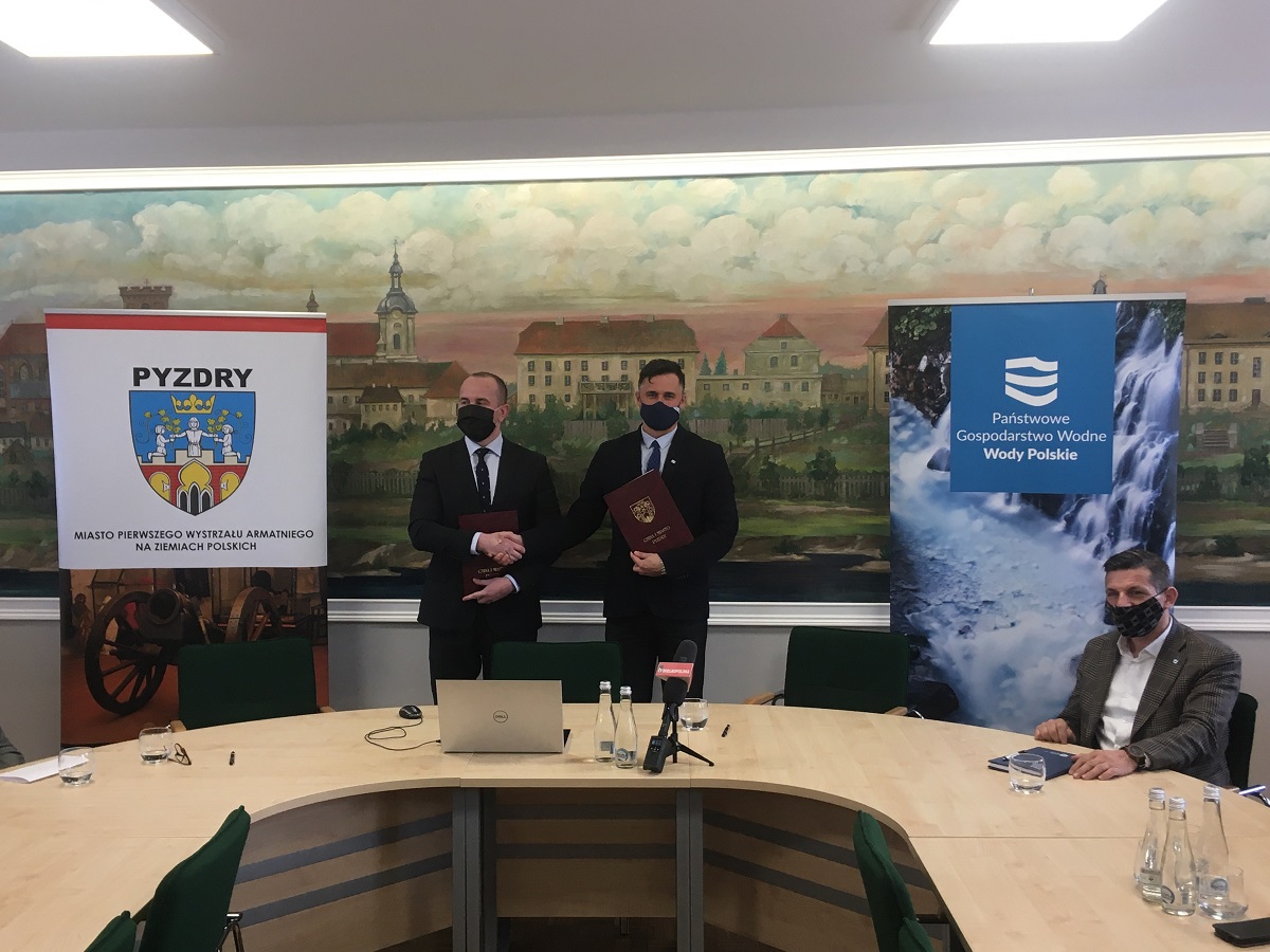 Pyzdry zbiornik umowa  - Rafał Regulski