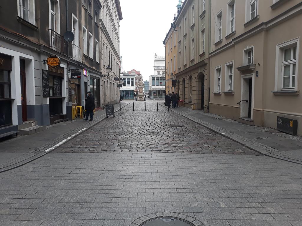 bruk stare miasto poznań - K. Zaworska