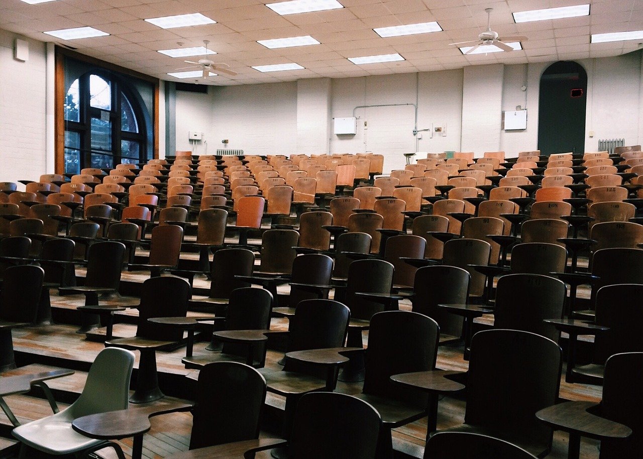 studia sala wykładowa uczelnia sesja egzaminacyjna - Pixabay