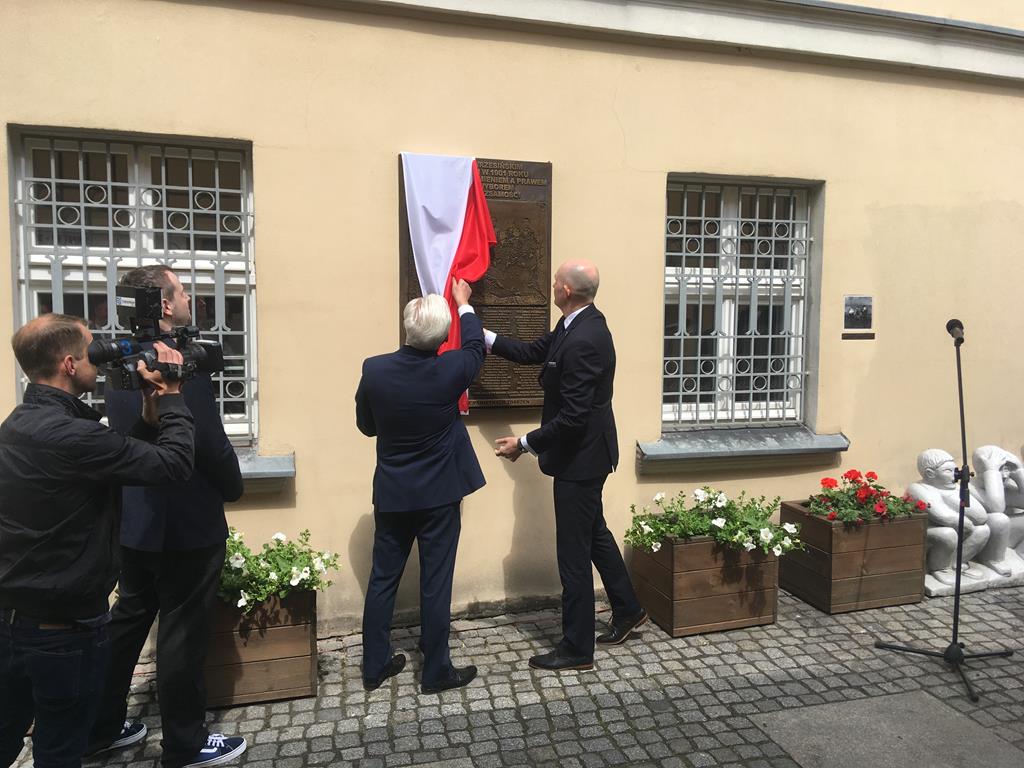 tablica dzieci wrzesińskich odsłonięcie - Rafał Regulski