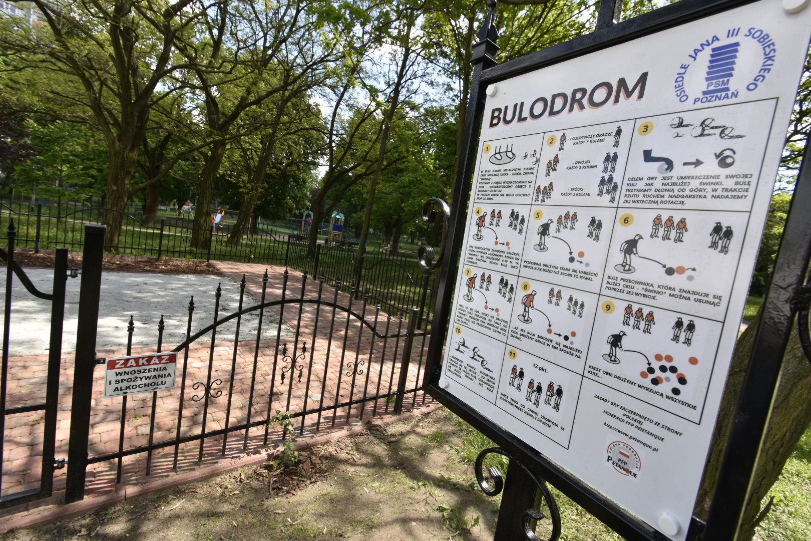 Nowe boisko do gry w bule bulodrom - Wojtek Wardejn