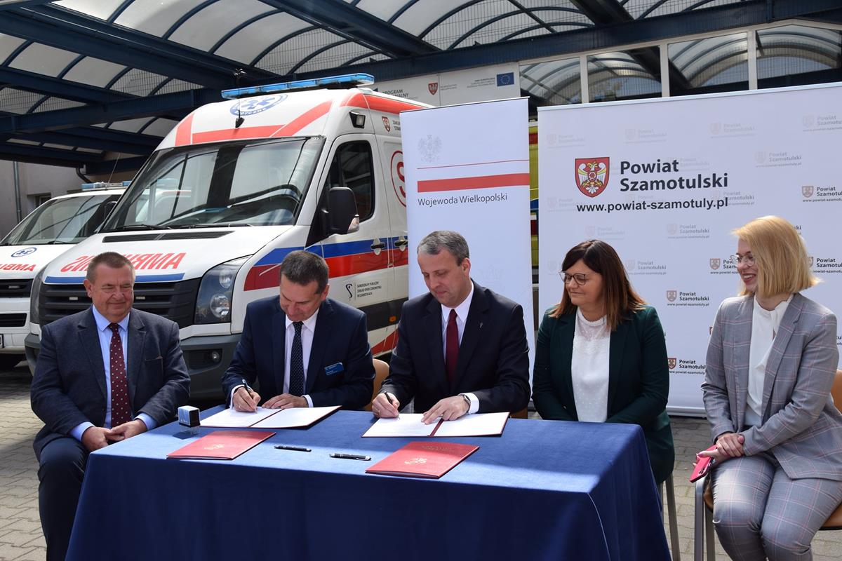 nowa karetka szamotuły michał zieliński marta kubiak - Powiat szamotulski