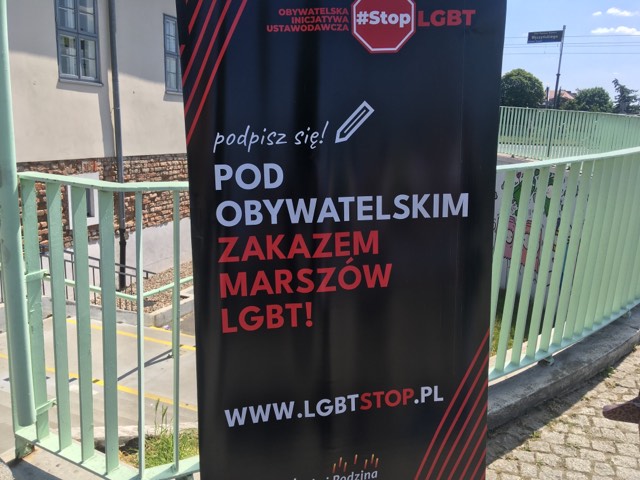 #StopLGBT zbierali podpisy  - Jacek Butlewski
