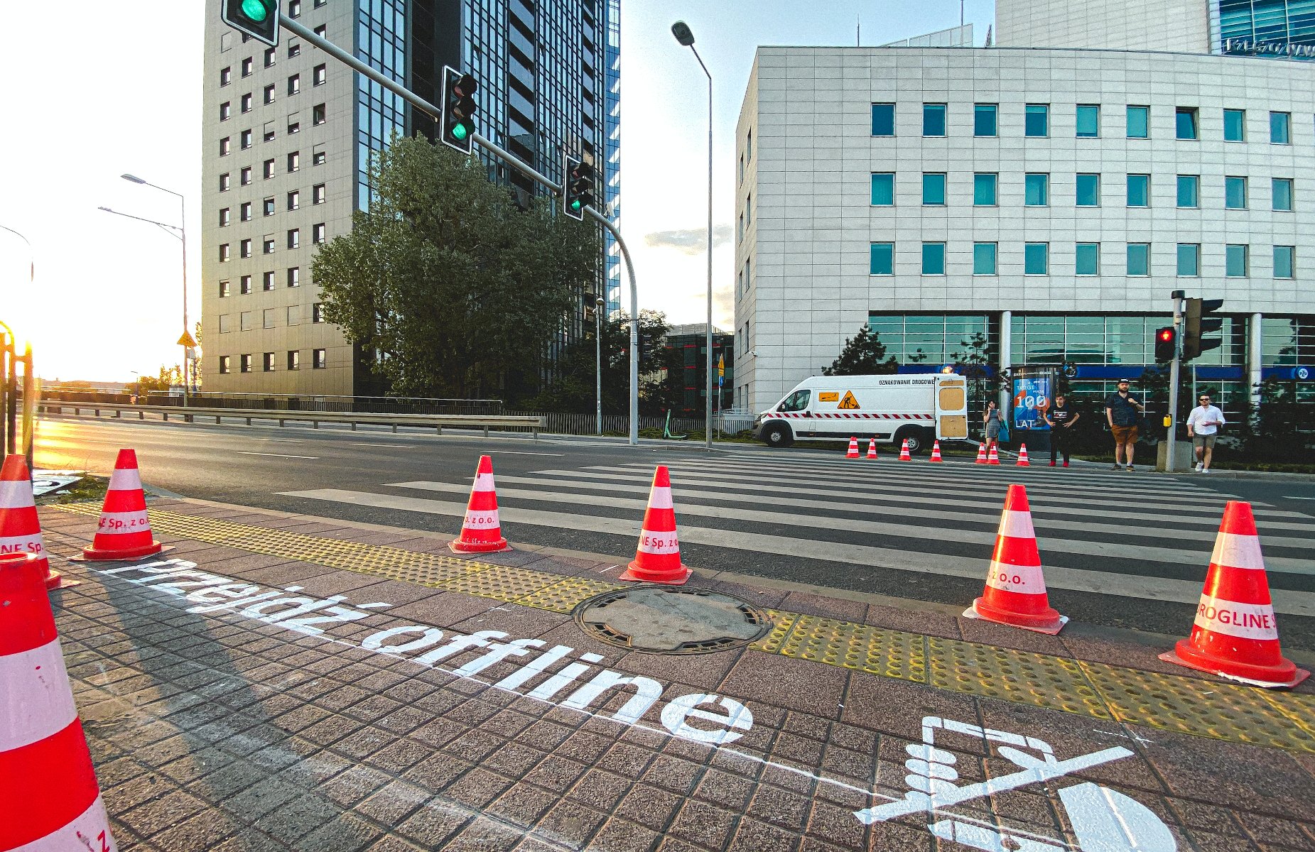 przejdź offline napis - UMP