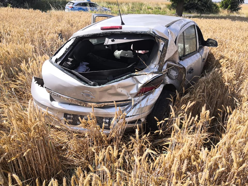 gniezno pijany wjechał w pole - KPP Gniezno