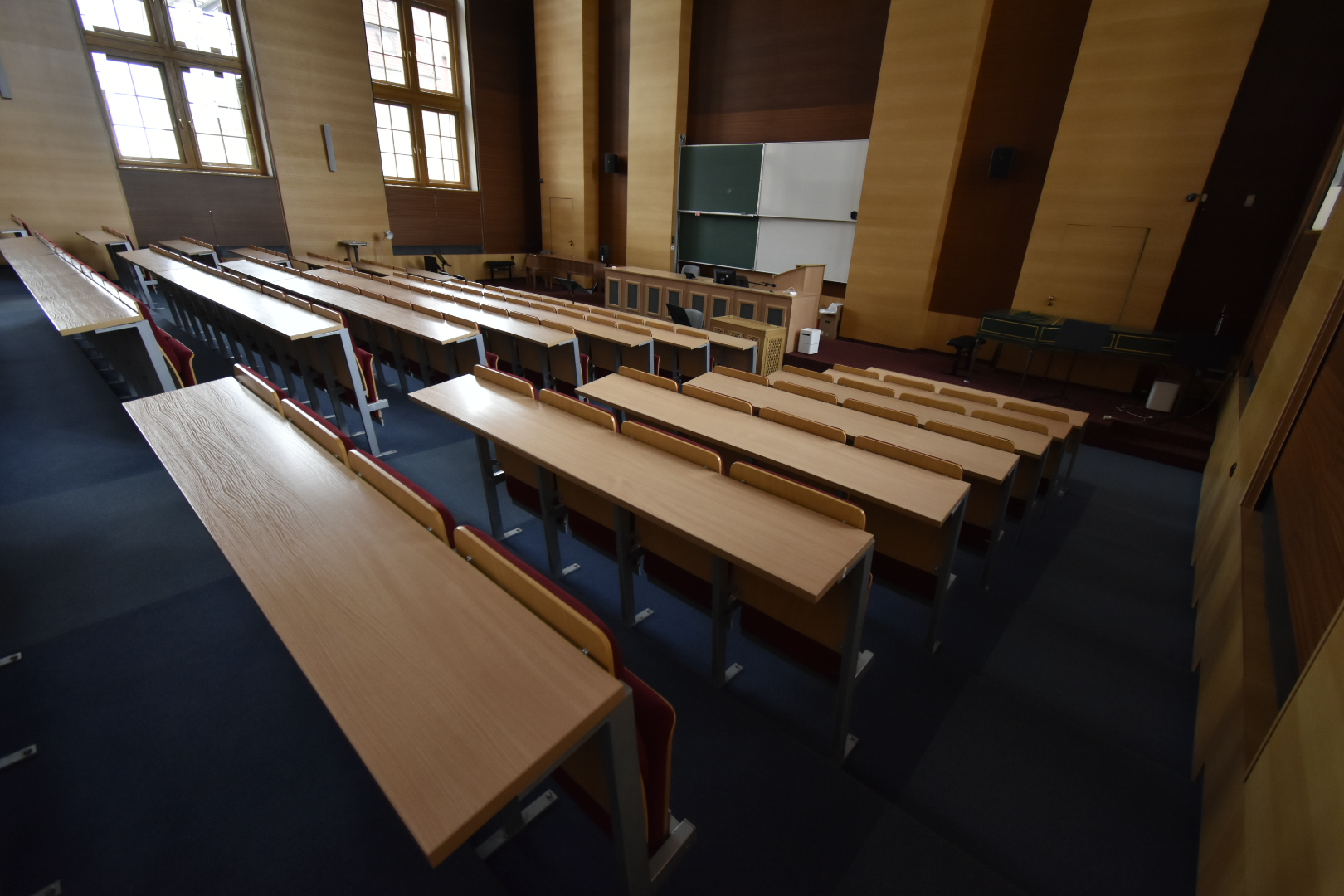 uam wnętrze studia studenci studiowanie  - Wojtek Wardejn