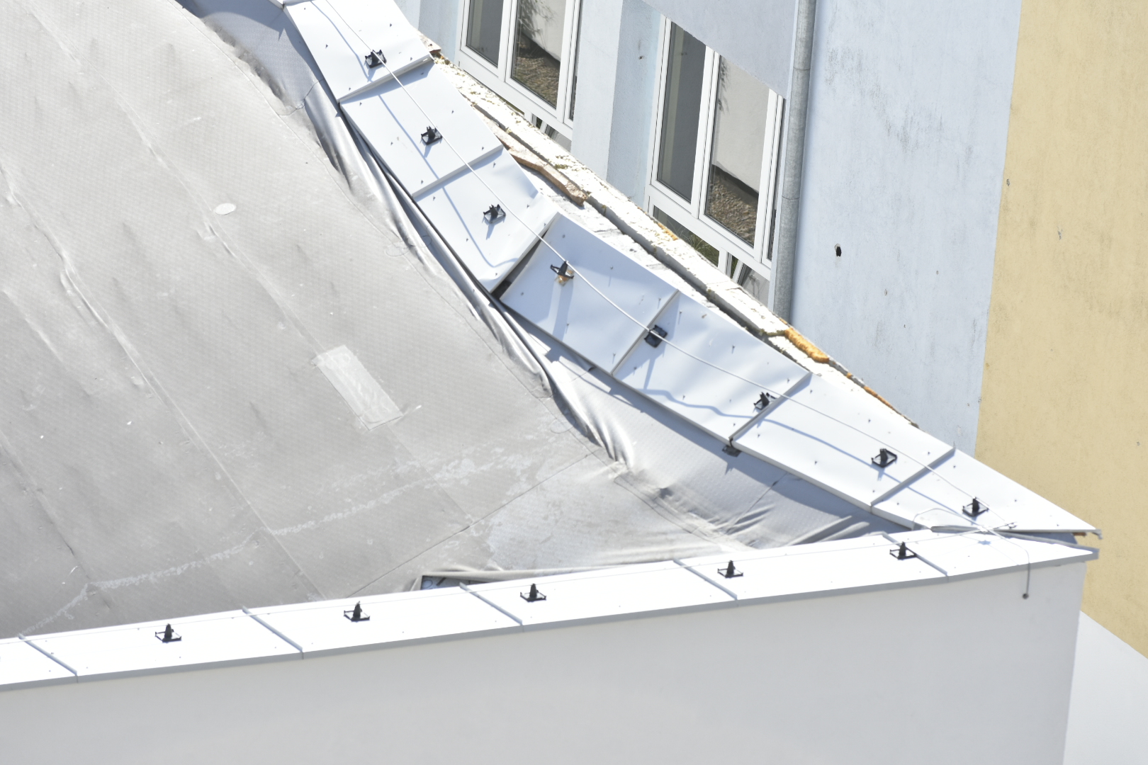 zawalona hala zawalenie hali pod lipami hala pod lipami - Wojtek Wardejn - Radio Poznań