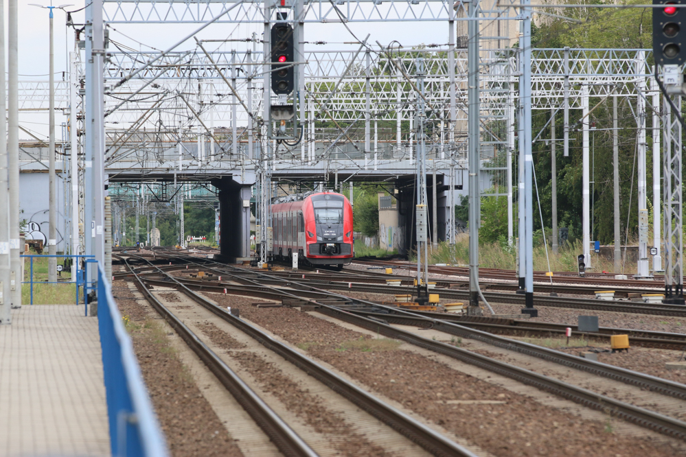 kolej pociąg poznan główny intercity dworzec poznań - Leon Bielewicz