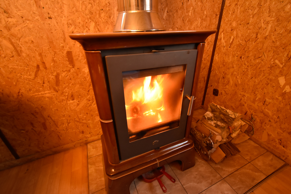 kominek piec drewno płomień - Wojtek Wardejn - Radio Poznań
