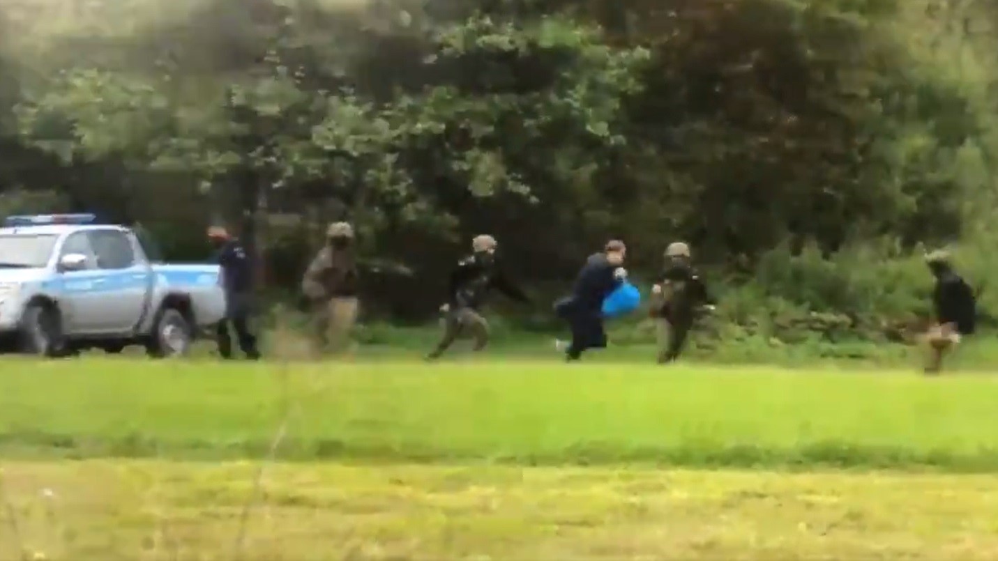 franciszek sterczewski granica  - Jakub Wojtanowski - Twitter