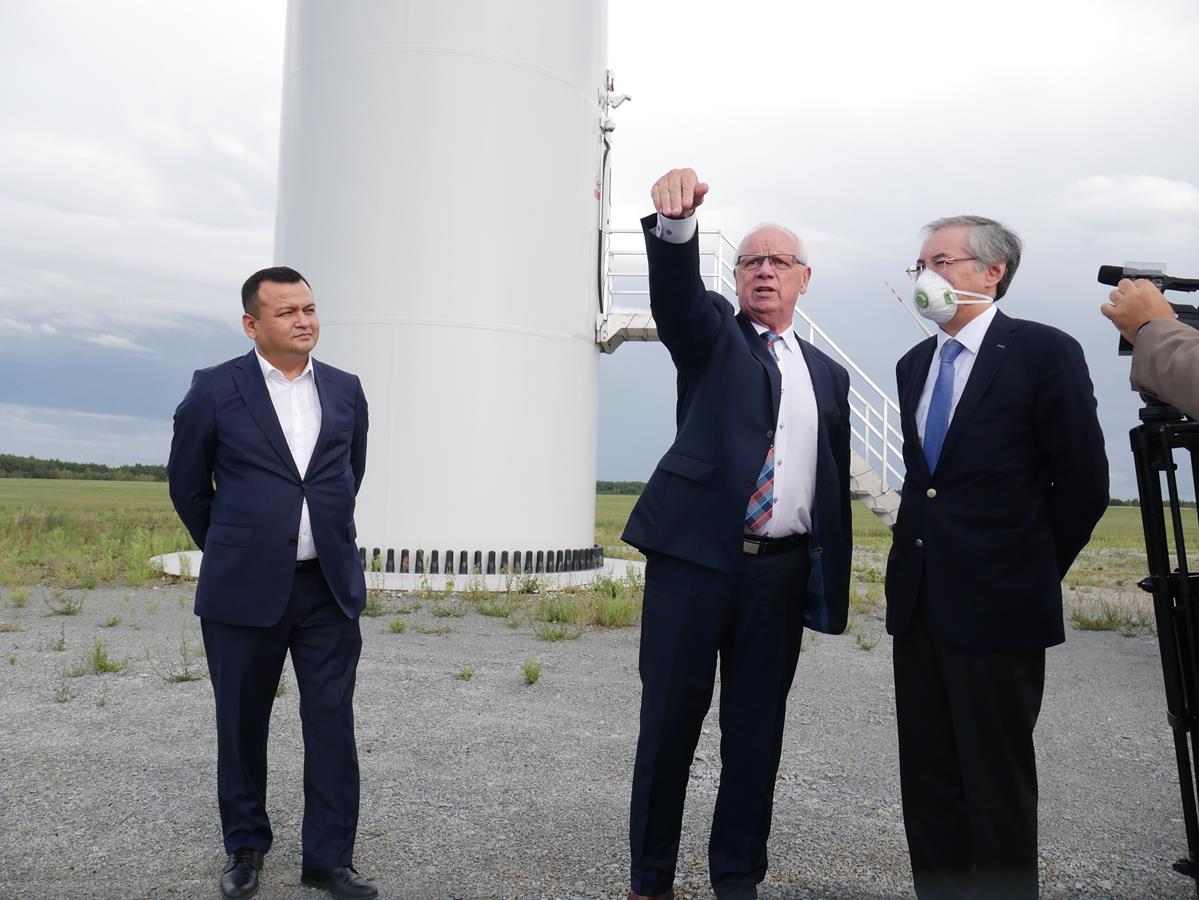 kazachstan uzbekistan farma wiatrowa przykona turek - Sławomir Zasadzki - Radio Poznań