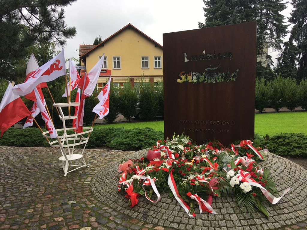 ludziom solidarności pomnik leszno porozumienia sierpniowe leszno - Jacek Marciniak