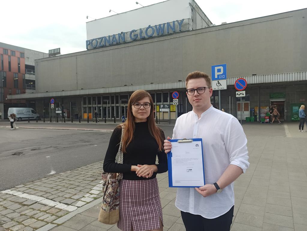 Stowarzyszenie Otwarte Ramiona dworzec pkp poznań - Bartosz Garczyński