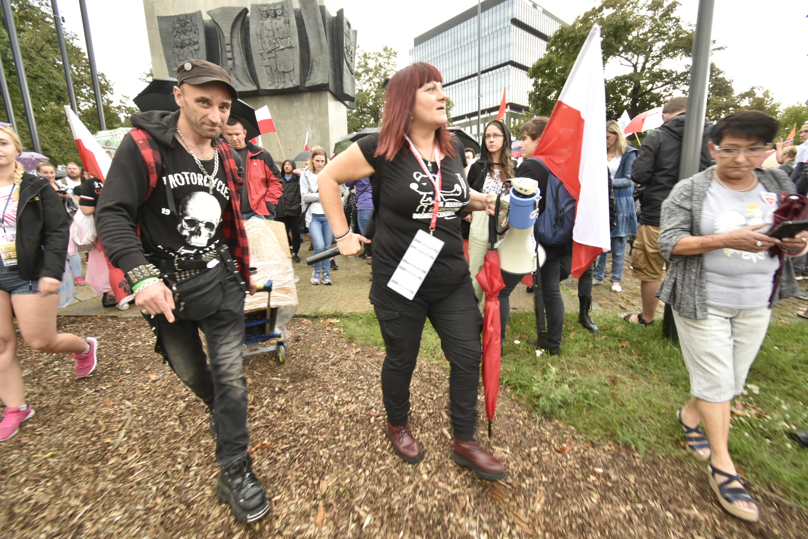 protest manifestacja antyszczepionkowcy justyna socha - Wojtek Wardejn - Radio Poznań