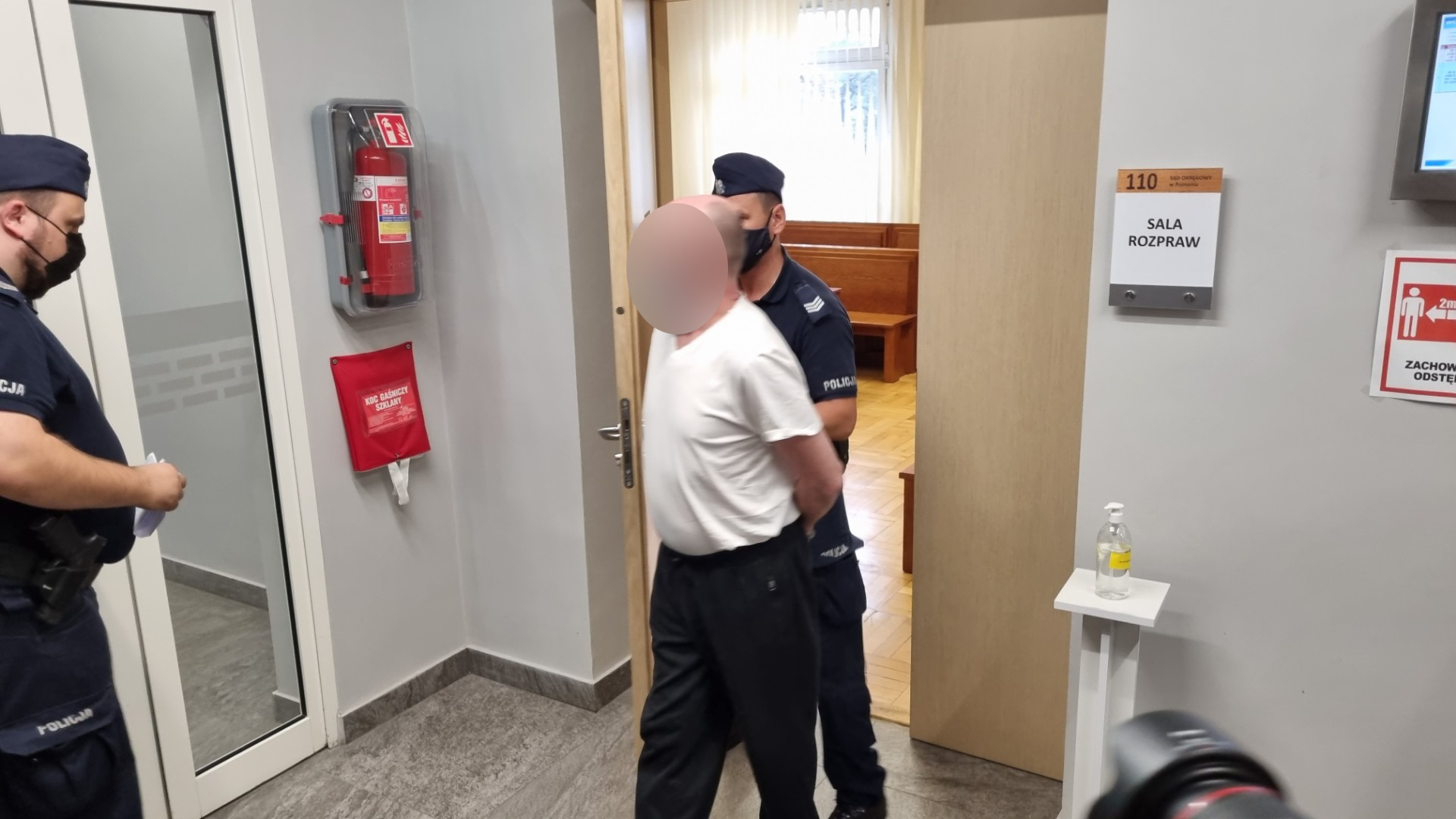 Zabił siekierą bezdomnego, którego przygarnął do swojego mieszkania przemysław h - Magdalena Konieczna