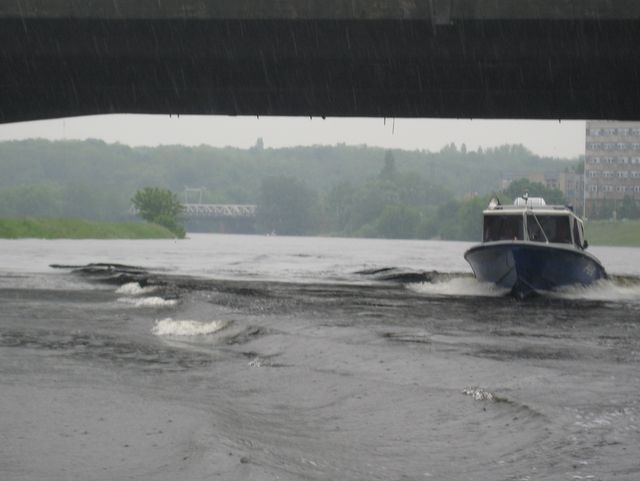 Motorówka na Warcie - Wojciech Chmielewski