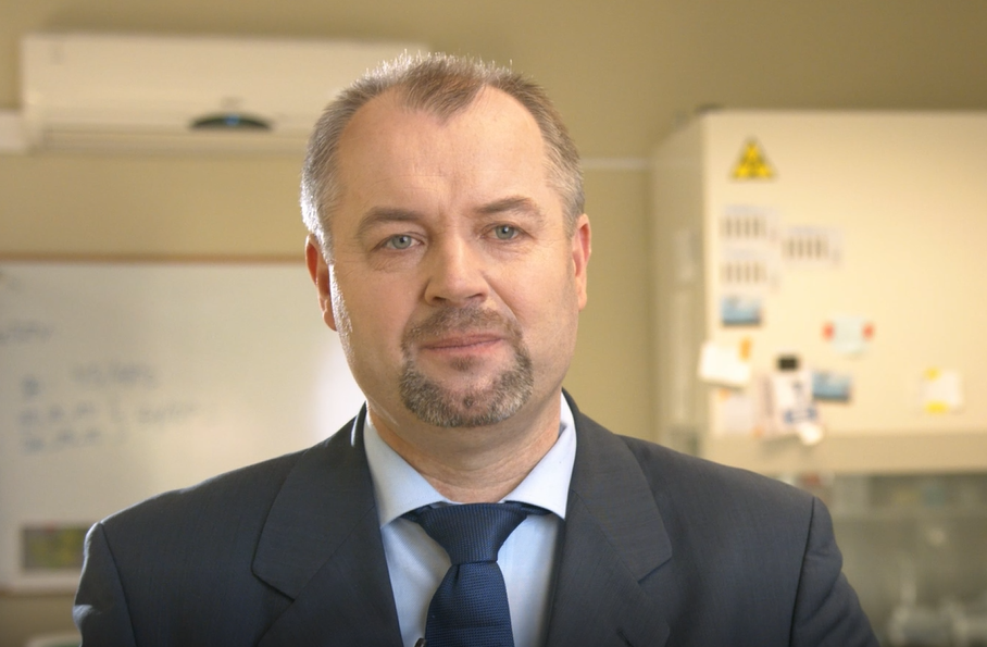 Dr hab. Roman Kierzek, prof. IOR  - IOR