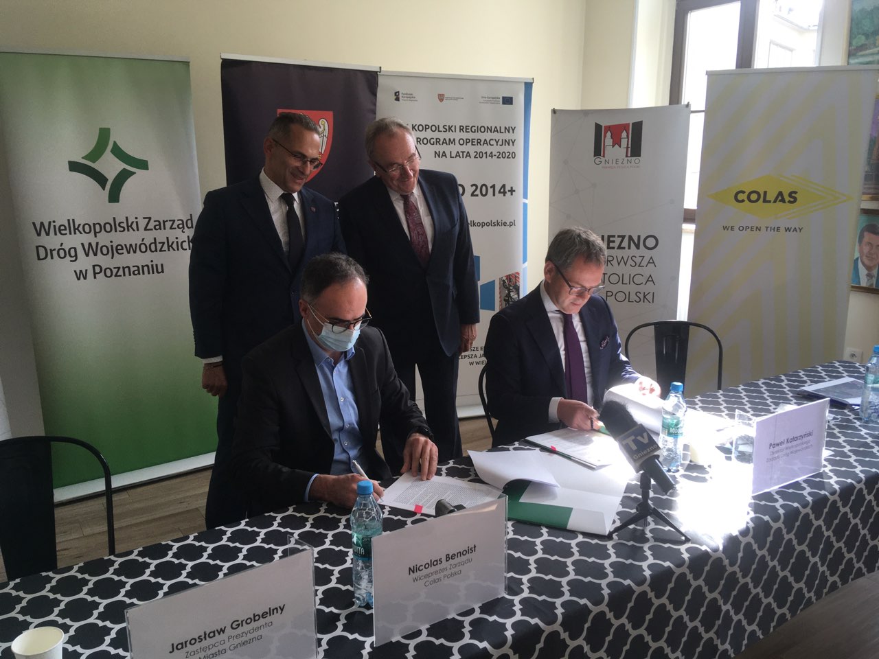 podpisanie umowy obwodnica Gniezna - Rafał Muniak