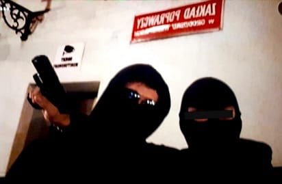 selfie przed zakładem poprawczym w grodzisku  - KWP